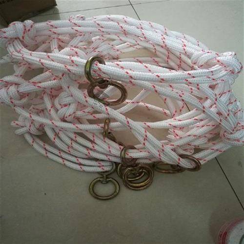 twelve millimeters of nylon ropes up to 1,000-500 pounds